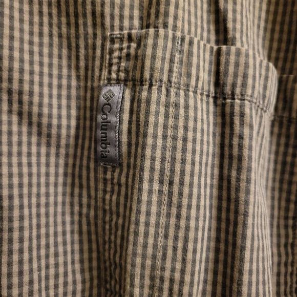 Columbia Mens XL Button Down Shirt Gray Plaid - Picture 2 of 6